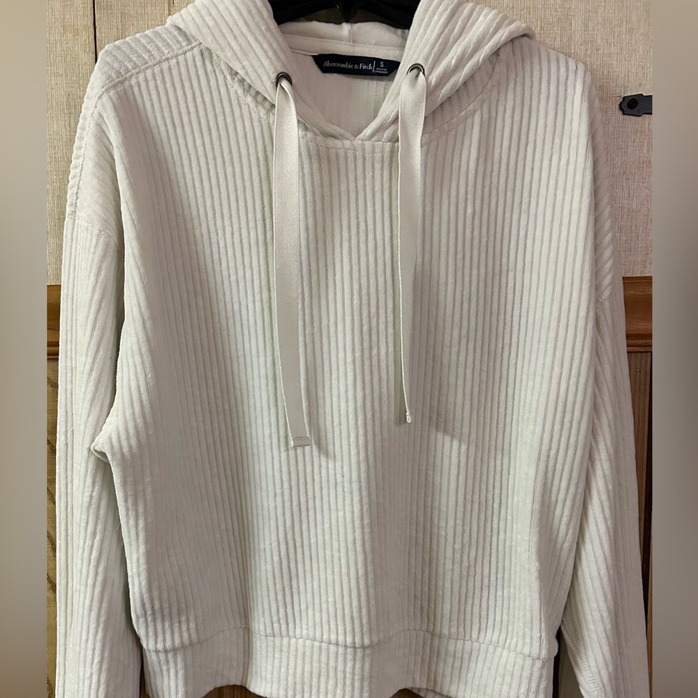 Women’s Abercrombie and Fitch oversized sweatshirt